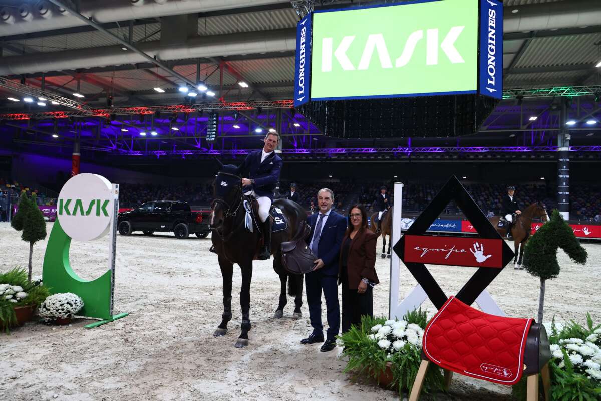 5 Prize giving class 03 - presented by Equipe and Kask 9933